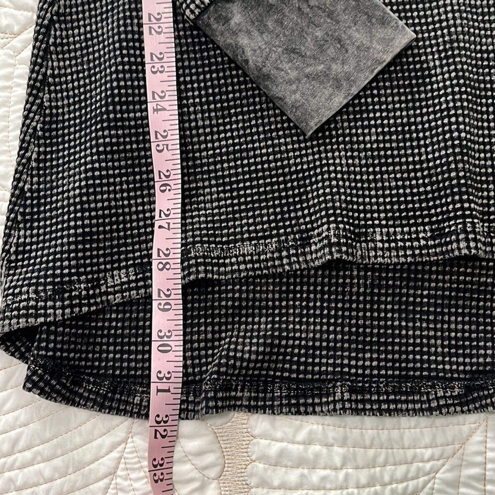 Long Sleeve Mineral Wash Waffle Cotton Top from Vintage Havana - Picture 5 of 10